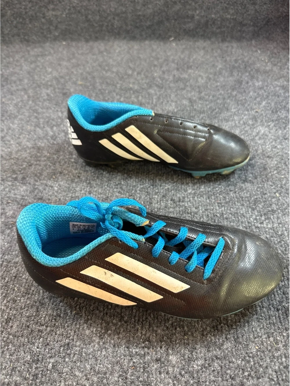 Adidas Kids Soccer Cleats Size 4 Black Blue White Lace Up Outdoor Shoes